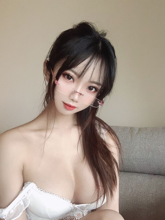 白嫩美女鬼獣瑶在不在白内衣主题脱gray outer garment dewiness feeling white inner garment Shugo milk bewilderment Photo 34P 4th image