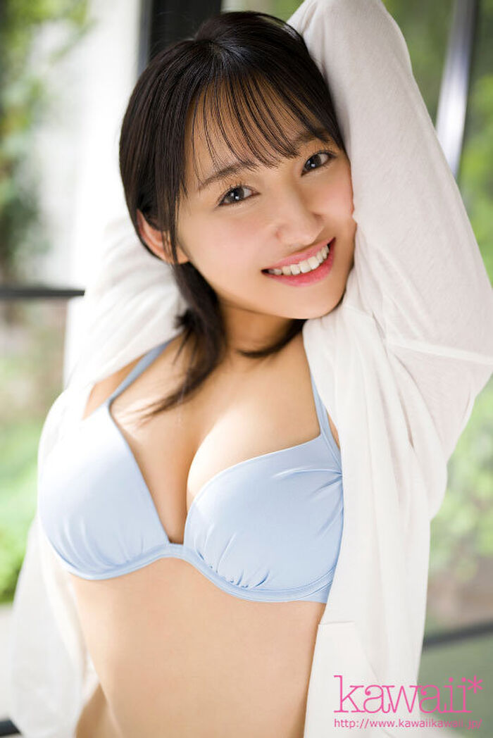 Ecup beautiful girl with wheat skin wants to experience Nakaiki and makes her AV debut! 2th image