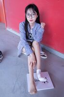 BoBoSocks 袜啵啵 NO.011 Zhi Yu