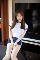 XiuRen第5465_模特豆瓣酱私房性感白短sleeve上衣配蓝短裤半露豪milk诱惑Photo 117P