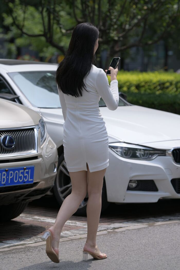 MoJing 魔镜街beat No.137 Street photo of beauty in white uniform C 17th image