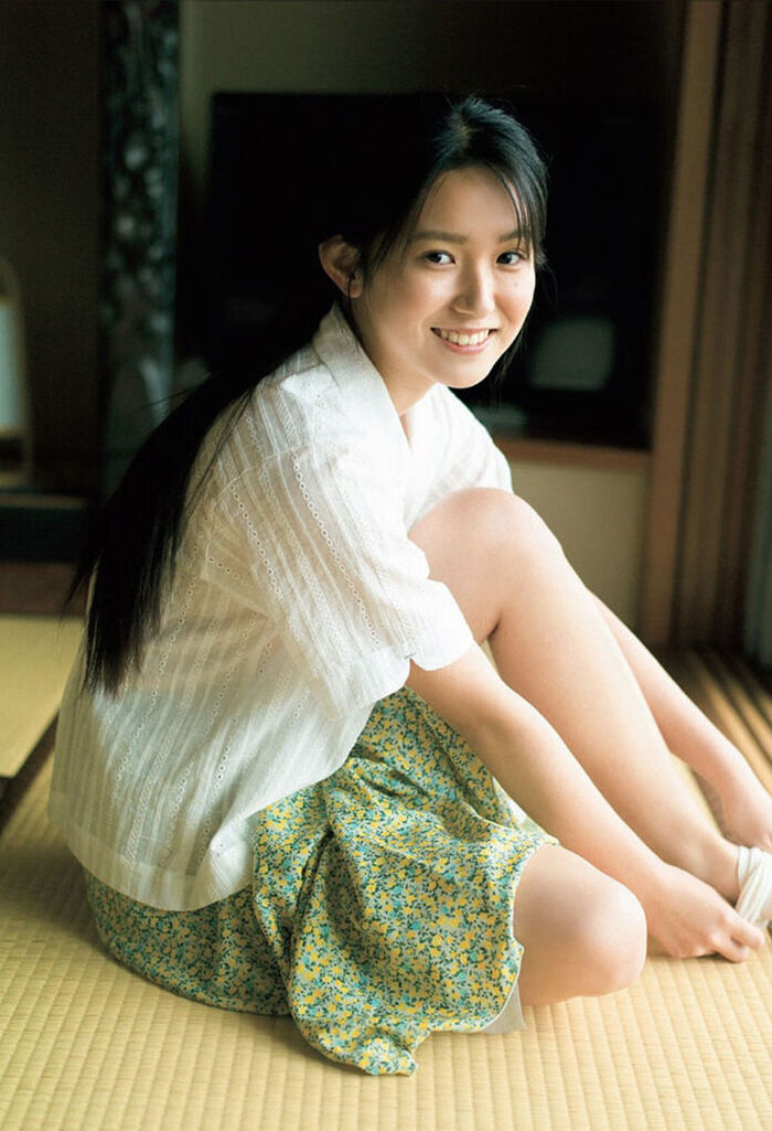 19-year-old new actress Momo-chan's freshly arrived fresh beautiful body in Tokyo! 5th image