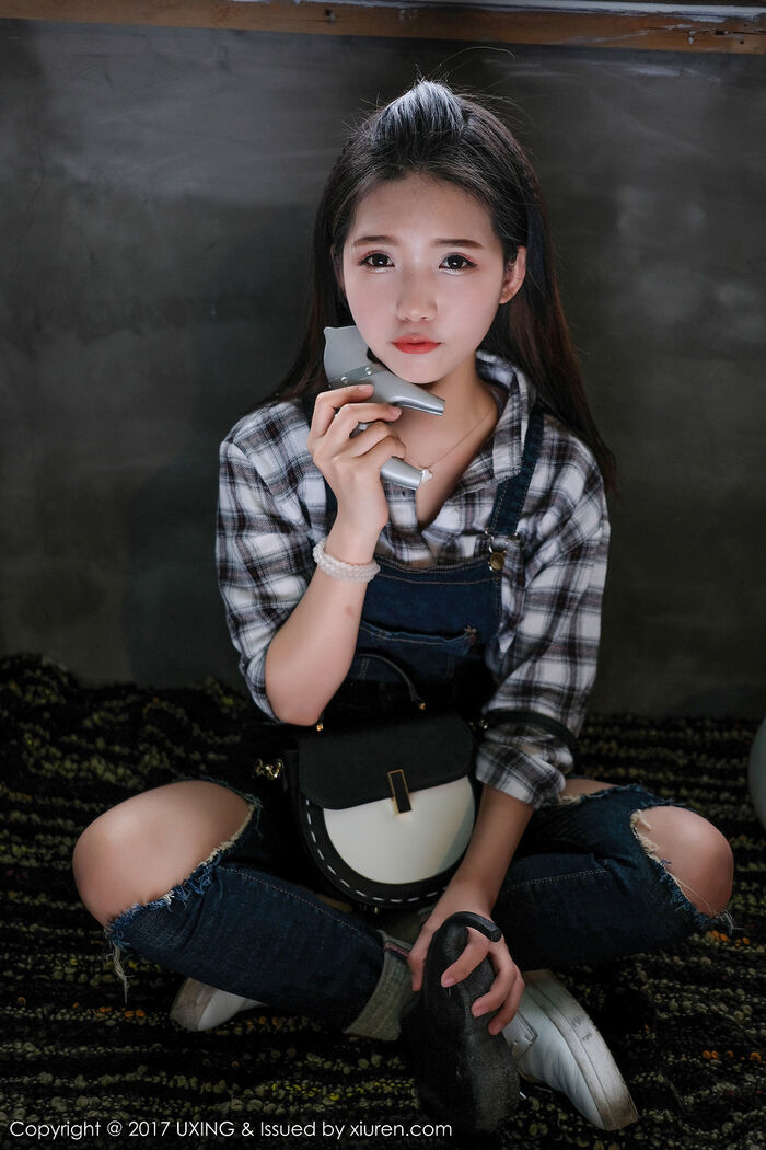 [UXING优星馆]Vol.044_童颜巨乳嫩模可爱的小叶子脱牛仔衬衫秀完美曲线诱惑写真40P 9th image