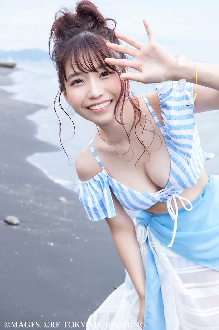 Anime song singer Asaki Hana, shock swimsuit gravure image is too beautiful busty ww week pre bikini off shot fans are very excited! Photo album cut available 9th image