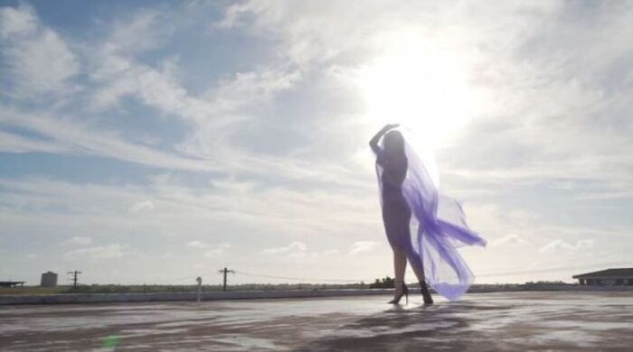 「ギャルコン2021」準クランプリのハーフ美女・美澄衿依、大人っぽい表情で衣服を脱ぎ捨てムチムチの下半身を大胆露出させるww 11th image
