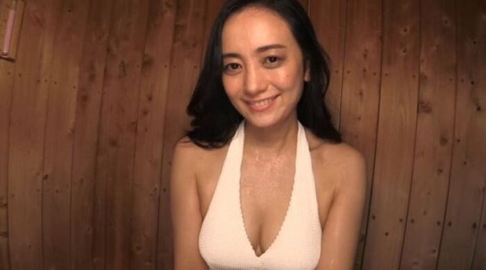 New Japan Tele Women's Announcer Mariko Seyama is showing a moderately thin and even more beautiful figure in IV for the first time in two years ww 23th image