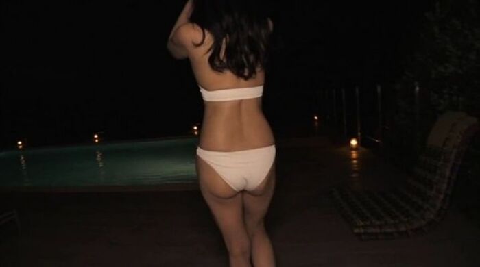 New Japan Tele Women's Announcer Mariko Seyama is showing a moderately thin and even more beautiful figure in IV for the first time in two years ww 25th image