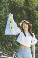 【画像】吉岡里帆(29)、へそ出しルックが可愛すぎるww最新写真集の美腹ショットが反響！JINRO新CMも「どんぎつね並に可愛い」と話題に！