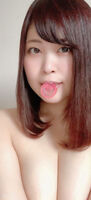 176 erotic images of condoms and beauties! A beautiful woman who is sucking on a contraceptive that is stuck in her chin and putting it on her