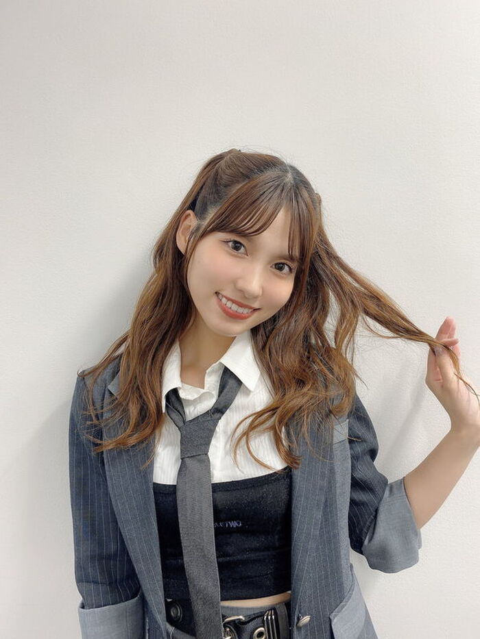 AKB48 Taniguchi Meguchi, who made it to the selection, challenges adult cute full-fledged gravure in the 1st photo book ww 10th image