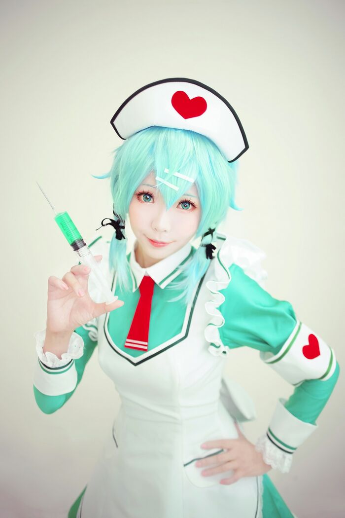 Coser妹子Ely_eee诗乃护士主题私房性感绿色护士装秀完美身材迷人诱惑写真32P 5th image