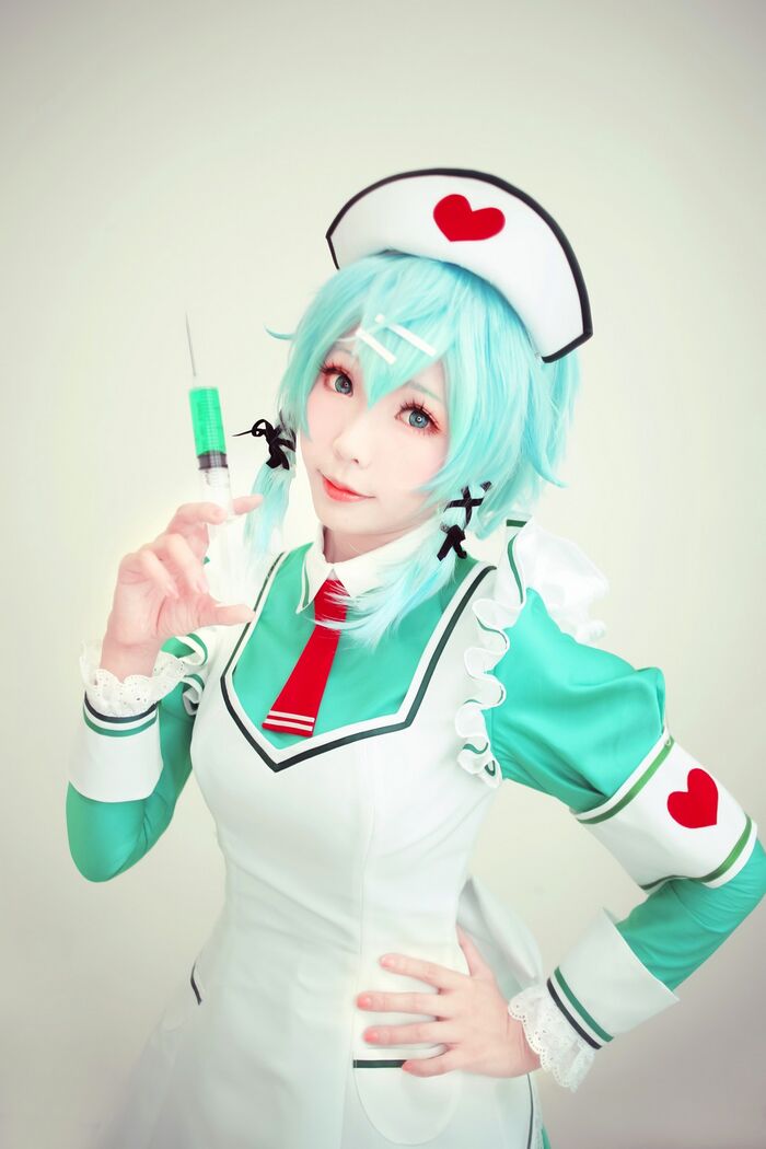 Coser妹子Ely_eee诗乃护士主题私房性感绿色护士装秀完美身材迷人诱惑写真32P 6th image