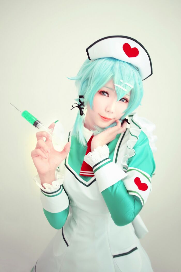 Coser妹子Ely_eee诗乃护士主题私房性感绿色护士装秀完美身材迷人诱惑写真32P 7th image