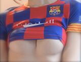 Gradle Nanase Runa (22) exposes her lower breasts in a Barça shirt