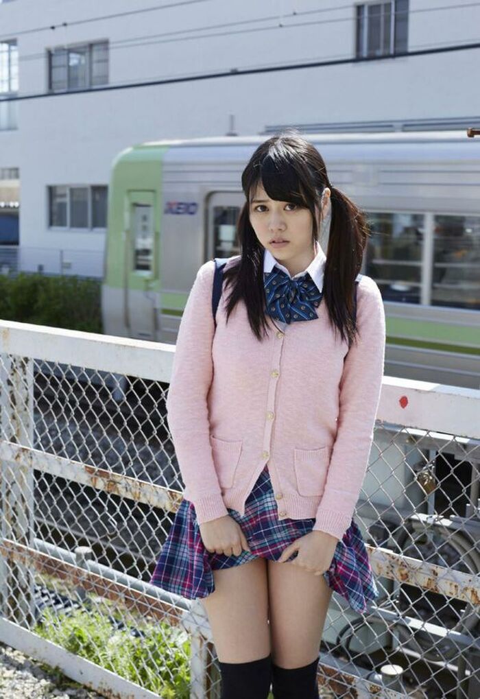 185 Shizaki Hinata erotic moving images! I Cup Colossal Gradle Hami Breast Egui Swimsuit Gravure and Undressing Gravure Summary 69th image