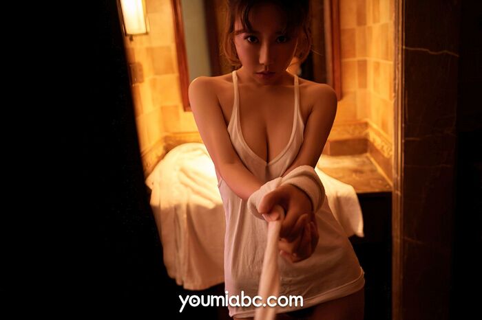 [YouMi Likely] Vol.843_ 模特瑶瑶bathroom white low chest hanging 带 T加情趣捆绑秀惹火身品诱惑Photo 21P 15th image