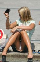 [Foreign panchira thigh skirt beautiful legs erotic image] Panties peeking out from the skirts of white women and beautiful legs and thighs that stretch out irresistibly plump feeling Erotic images www