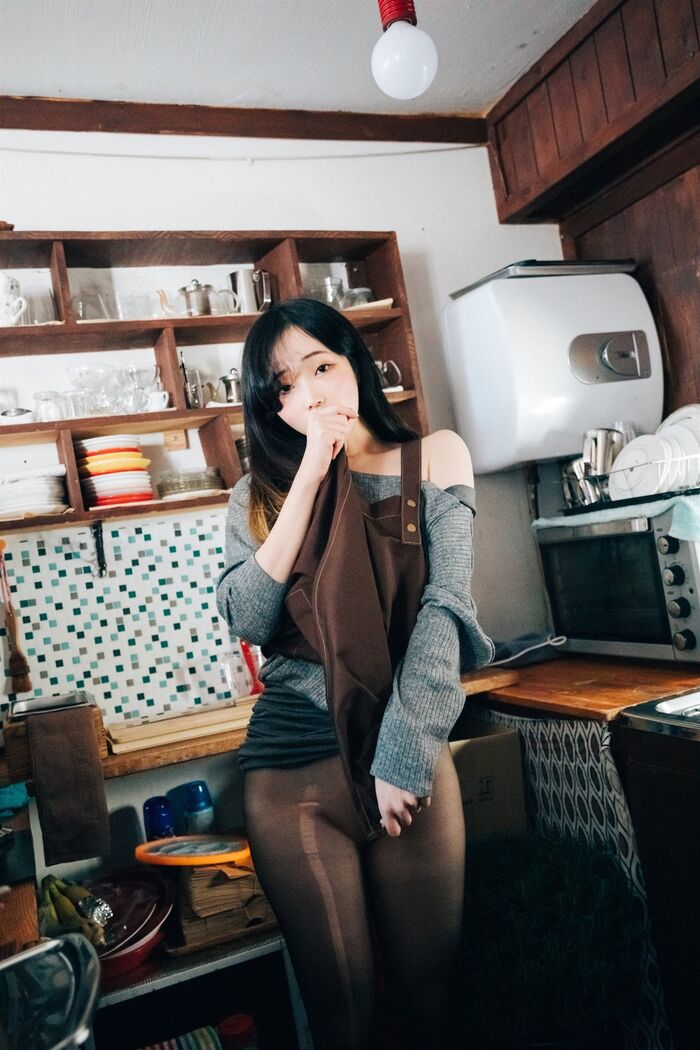 Loozy Bambi 밤비 - Cafe Alba Part 1 12th image