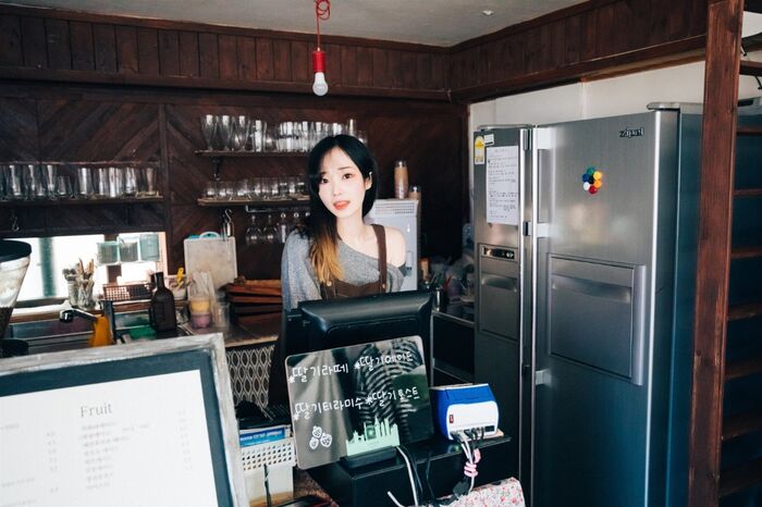 Loozy Bambi 밤비 - Cafe Alba Part 1 2th image