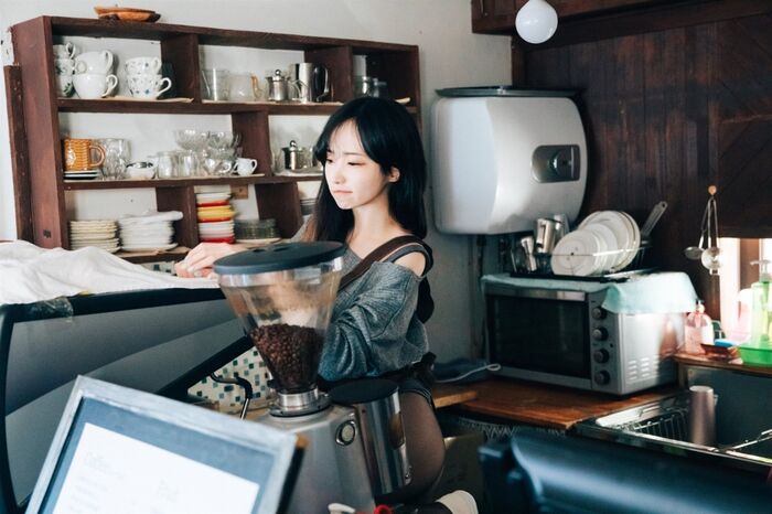 Loozy Bambi 밤비 - Cafe Alba Part 1 21th image