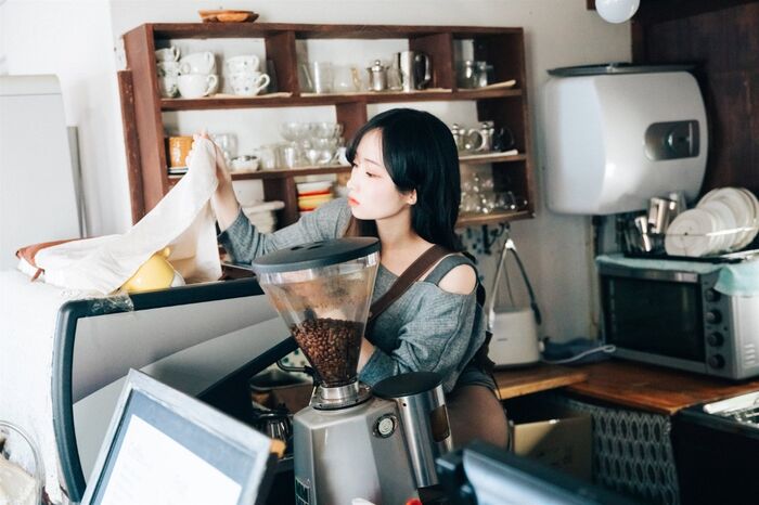 Loozy Bambi 밤비 - Cafe Alba Part 1 22th image