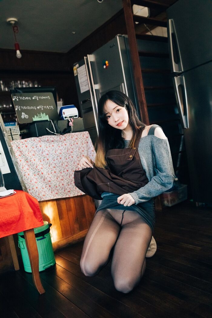 Loozy Bambi 밤비 - Cafe Alba Part 1 35th image