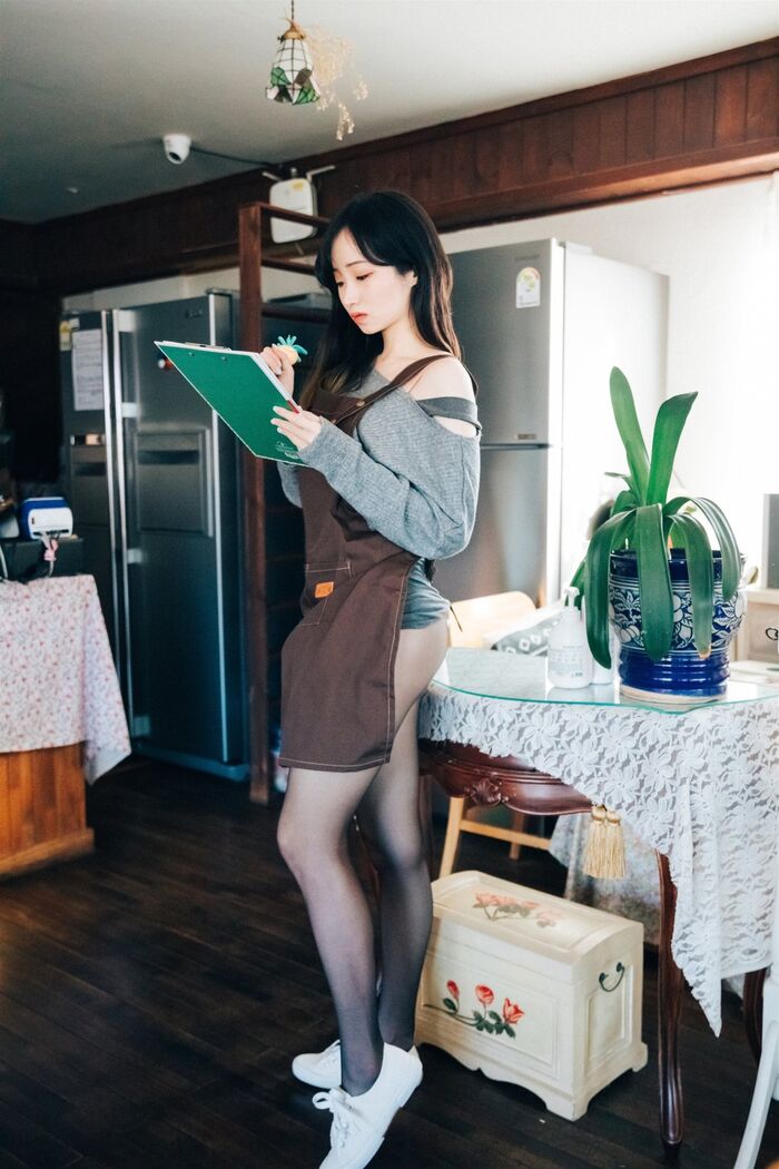 Loozy Bambi 밤비 - Cafe Alba Part 1 37th image