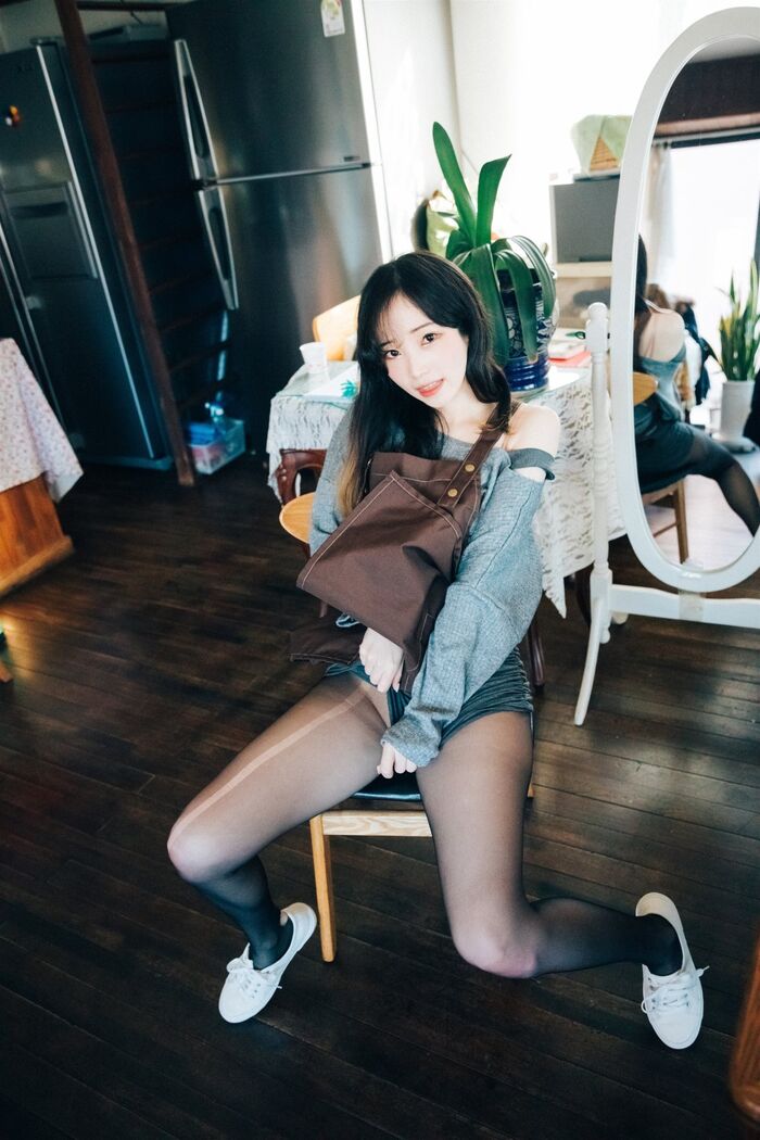Loozy Bambi 밤비 - Cafe Alba Part 1 44th image