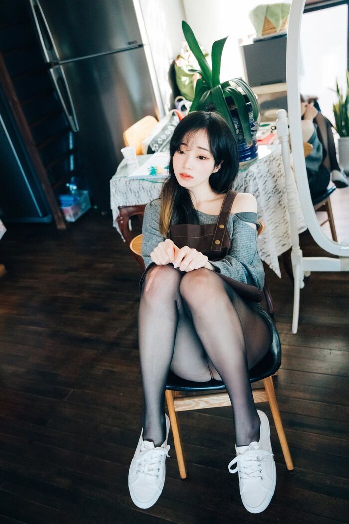 Loozy Bambi 밤비 - Cafe Alba Part 1 46th image