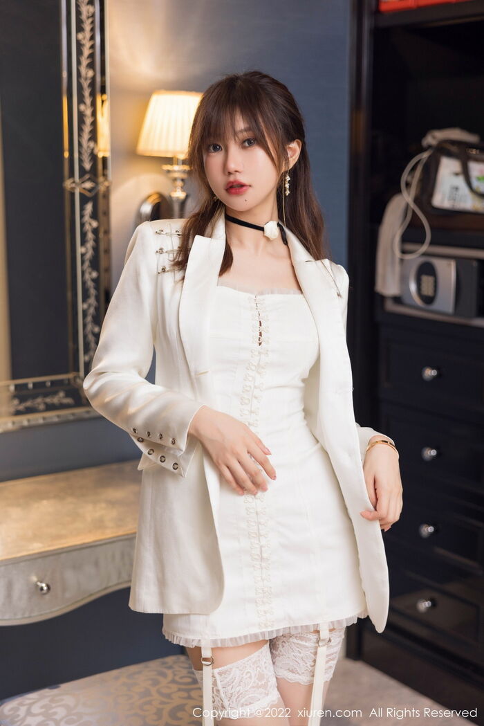 XiuRen 5845th _Goddess 绮里嘉ula白吊带短裙配白蕾丝袜秀婀娜身段诱惑Photo 71P 2th image