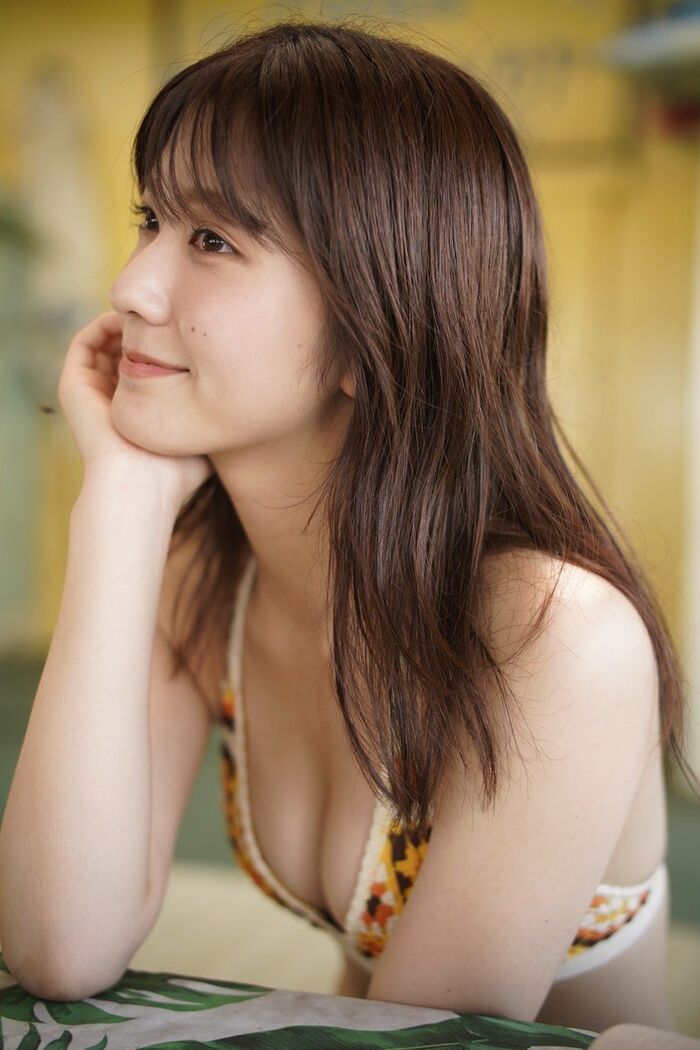 Now, take a look at Maria Shimizu's here 2th image