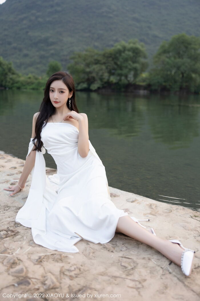 [XiaoYu画语界] Vol.884_ Goddess Wang 馨瑶yanni杭州旅拍户外白蕾丝内衣配白丝袜诱惑Photo 87P 16th image