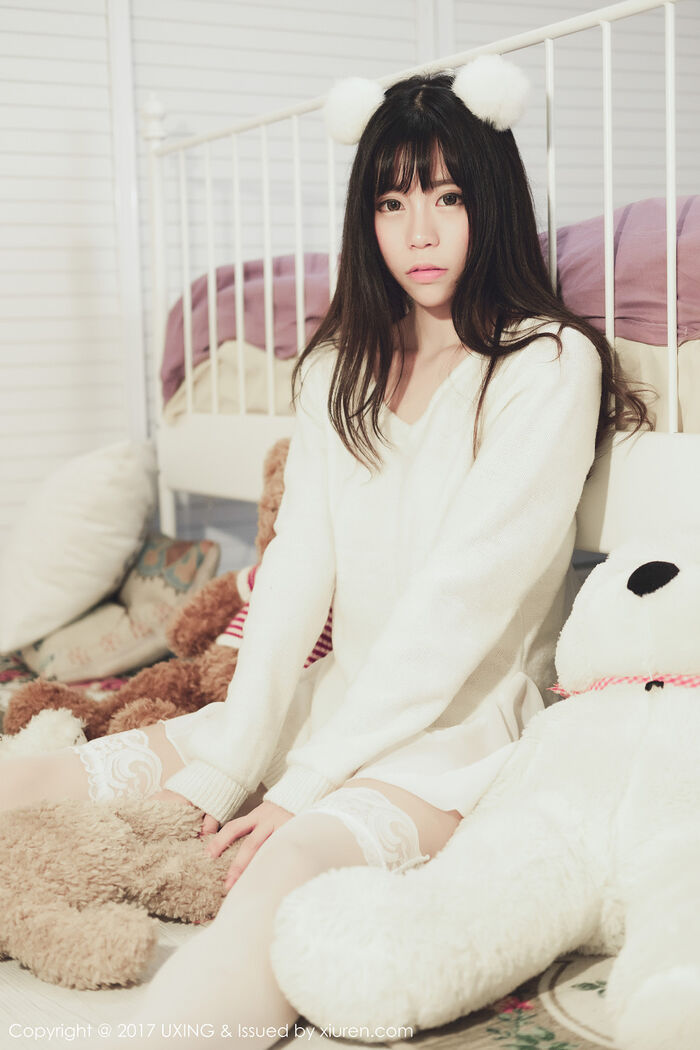 [UXING优星馆]Vol.048_嫩模Yo酱居家学生装+白色蕾丝袜清爽美萝莉性感写真32P 20th image
