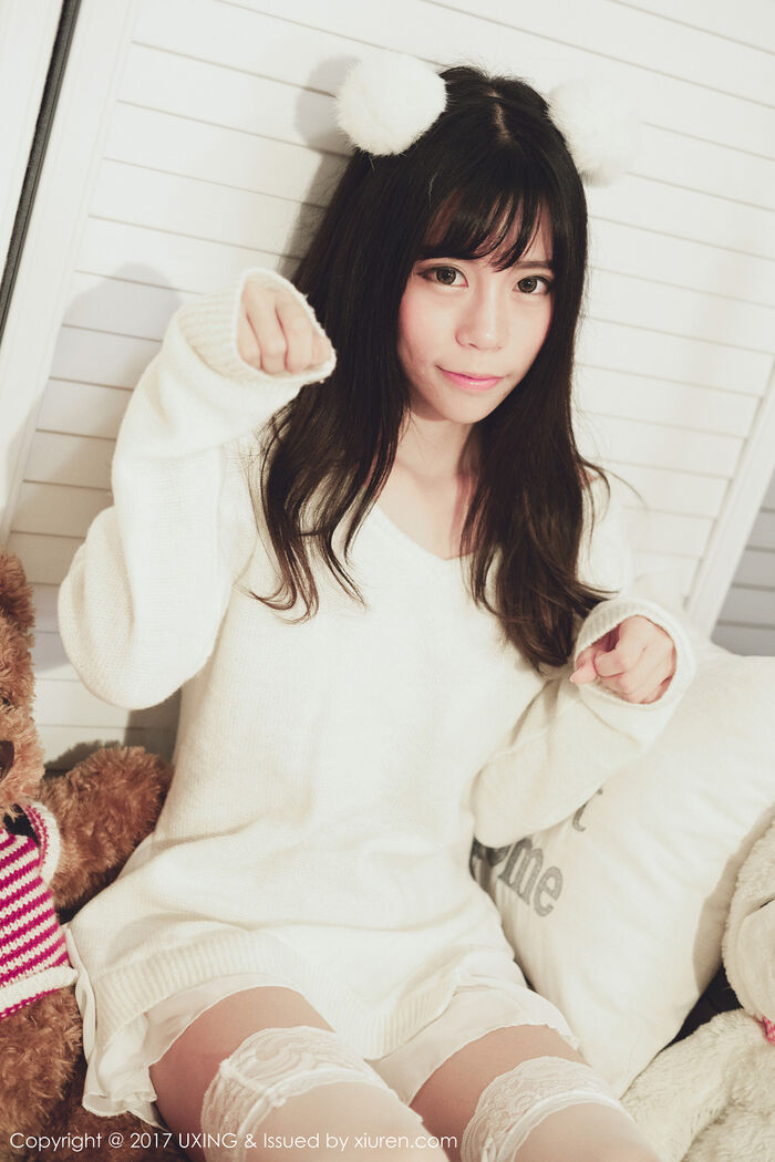 [UXING优星馆]Vol.048_嫩模Yo酱居家学生装+白色蕾丝袜清爽美萝莉性感写真32P 5th image