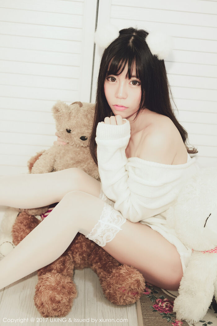 [UXING优星馆]Vol.048_嫩模Yo酱居家学生装+白色蕾丝袜清爽美萝莉性感写真32P 8th image