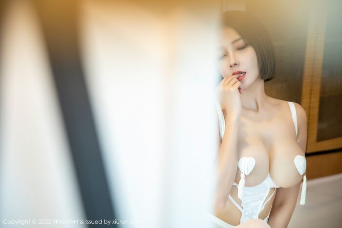 [XINGYAN星颜社]VOL.145_御姐果儿Victoria性感白色情趣内衣露豪乳血滴子遮点惹火诱惑写真68P 61th image