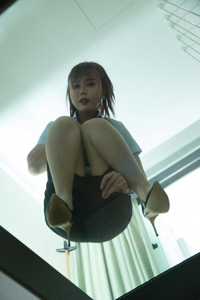 [Toutiao 头条Goddess] No.S048_嫩模玄子凤舞白沙主题私房黑裙下无内肉丝裤袜诱惑Photo 48P 4th image