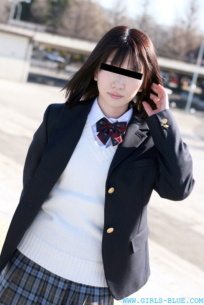 The eroticism of the POV shot where the black haired high school girl with E cup big breasts plays the man's mischief is extraordinary [30 photos] 10th image