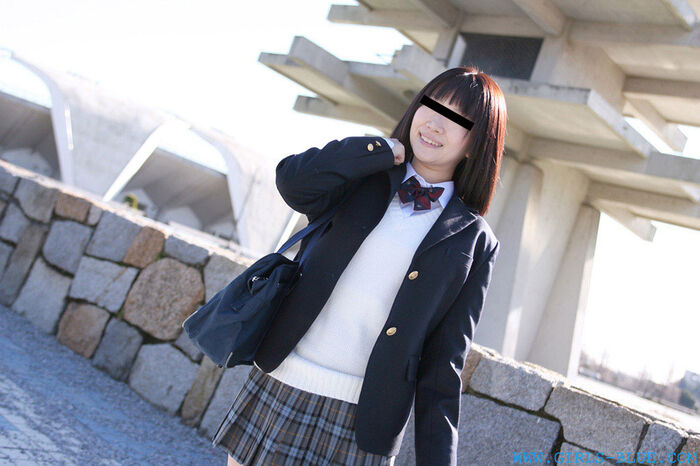 The eroticism of the POV shot where the black haired high school girl with E cup big breasts plays the man's mischief is extraordinary [30 photos] 7th image