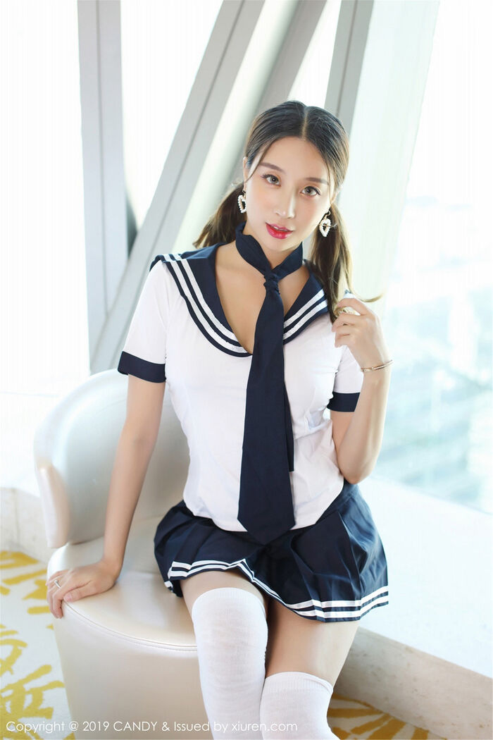 [Candy网红馆]Vol.073_嫩模筱慧私房清纯学生制服+黑色丁字裤秀翘臀诱惑写真46P 2th image