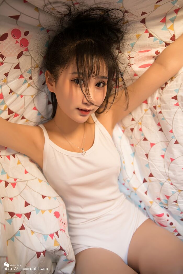 [Toutiao 头条Goddess] No.865_ Female Mother Song Private Cell Floor White High Face Body Sleep Clothes Hideshoot Body Material Stray Erotic Photo 29P 10th image