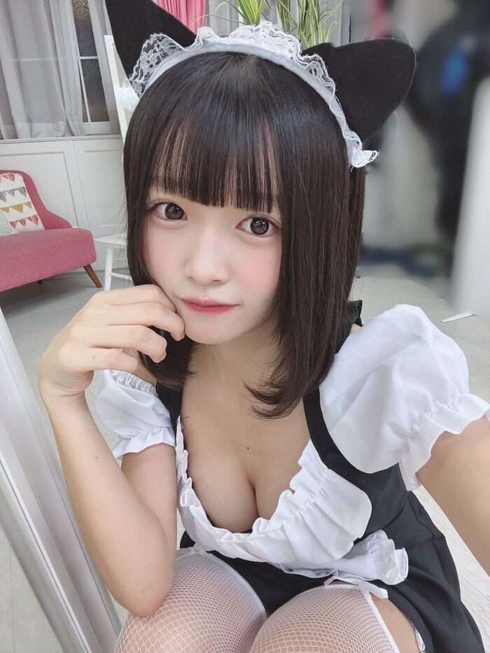 A beautiful girl idol with big breasts who is a gem, ww Tokimero Minatokawa who posts an image of a bath towel naked, annoys fans with too sexy photos! 8th image