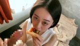 Popular AV actress MINAMO, sucking Ji ● Port while eating saffle and pizza www