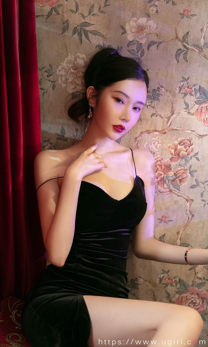 [Ugirls爱尤物] No.2456_ 模特萌琪琪唯美诗篇性感黑色吊裙秀完美身Material迷人诱惑Photo 35P 5th image