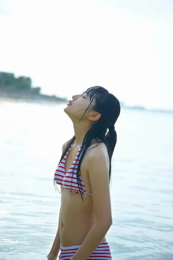 [181 high-quality erotic images of Haruna Kawaguchi] The ability to serve as Taiga is the actress's precious bathing nude &amp; swimsuit gravure 57th image