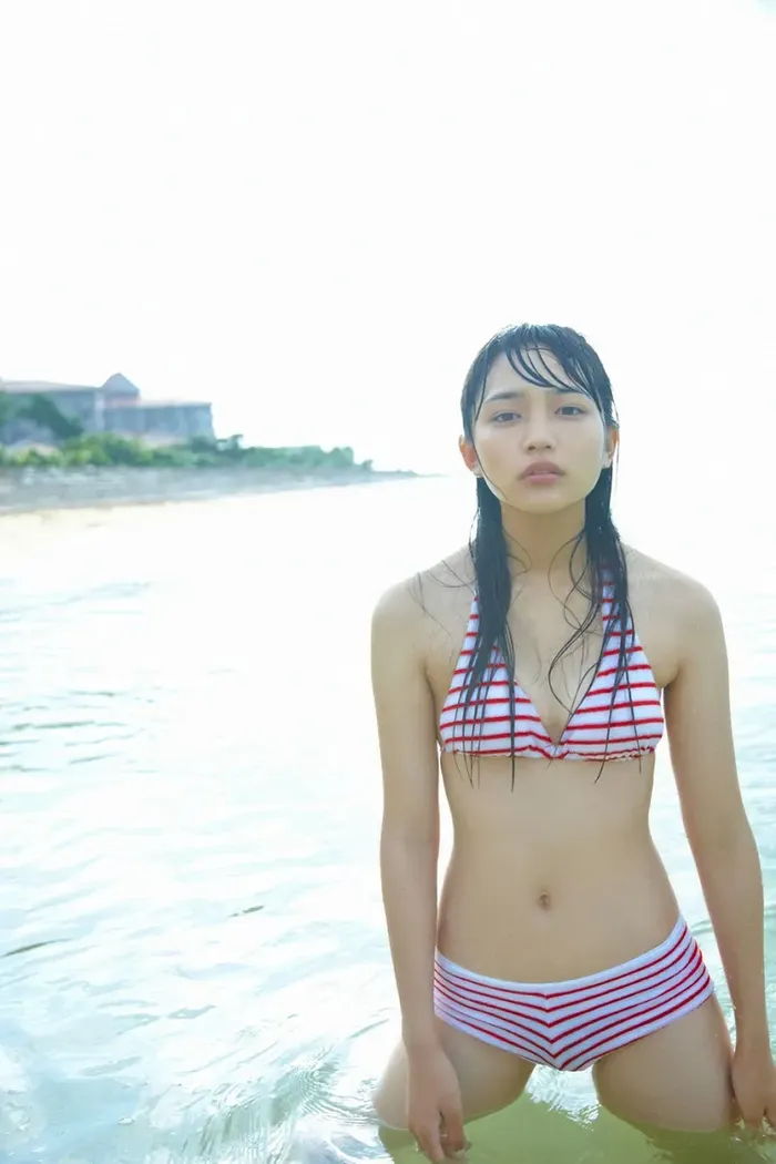 [181 high-quality erotic images of Haruna Kawaguchi] The ability to serve as Taiga is the actress's precious bathing nude &amp; swimsuit gravure 69th image