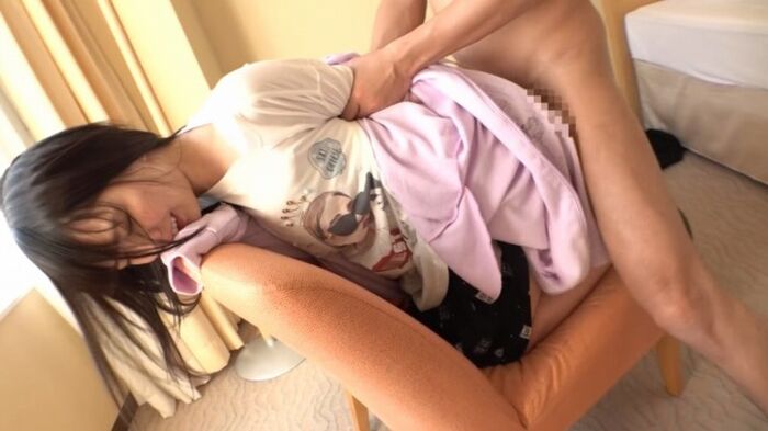 Such a beautiful girl ... First photo of naïve student Chiharu! She has a cute face, but there are 100 hairs that reach her butt hole! 32th image