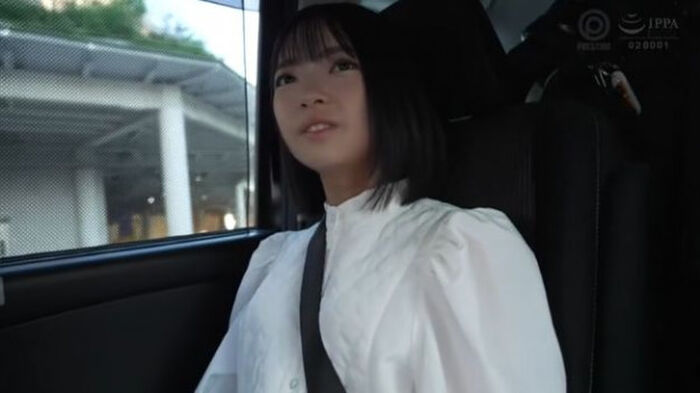 Active female college student AV actress with a baby face Amu Granaraku (20), who shows her bare side in SEX with an amateur man ww 16th image