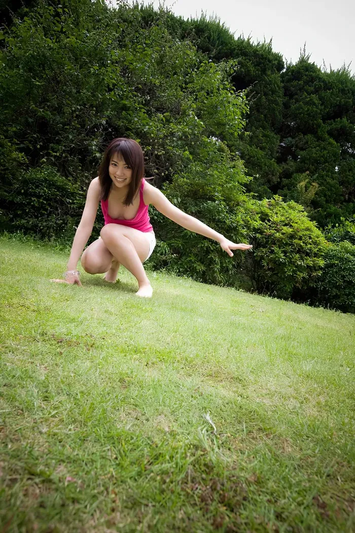【伊東遥の高画質エロ画像179枚】元子役Cカップ微乳AV女優のヌードグラビア 46th image