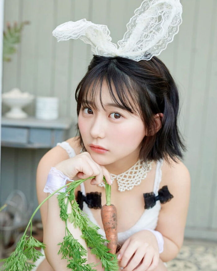 HKT48絶対的エースの巨乳美少女・田中美久(21)、谷間がセクシーな最強ボディのビキニ姿を披露ww 4th image